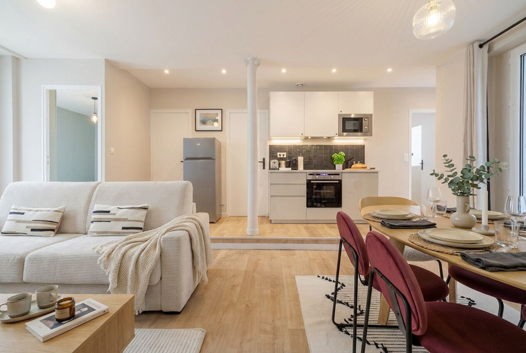 Others 5, PoeticStay - Montmartre - Dunkerque, Paris