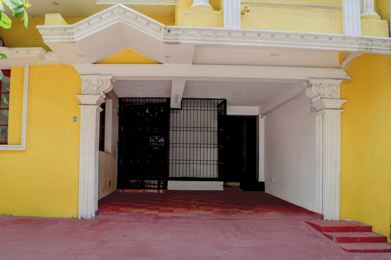 Exterior detail 5, CollectionO Sri Varadaraja PerumalTemple, Viluppuram