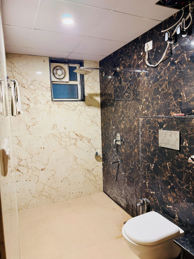 Bathroom 4, THE CARNATION HOTEL & RESORT, Jaipur