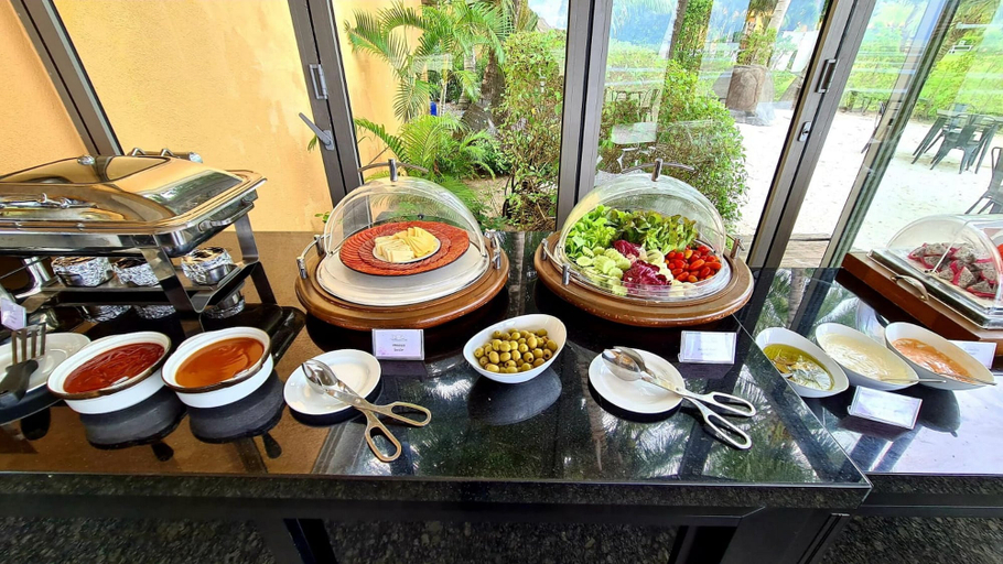 Dining 4, 1 Bedroom Beach Villa Apartment, Koh Chang