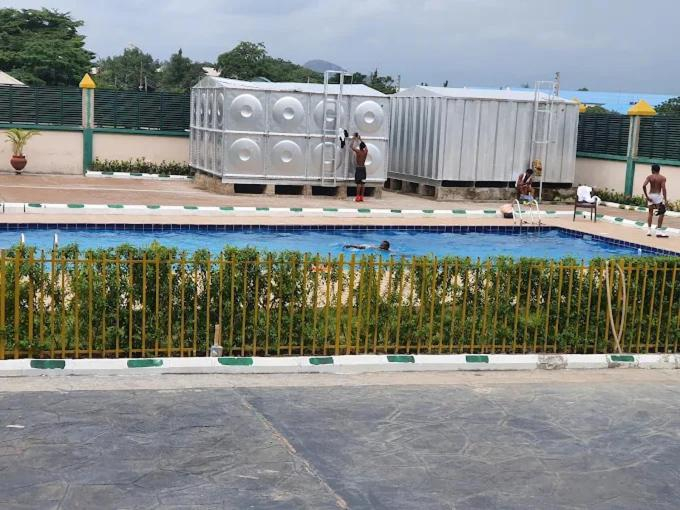 Swimming pool, COCOS Hotel & Gardens, AbujaMun