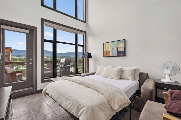 Room 5, 2 Bd Loft 603 at Playa. Pool and Hot Tub, Central Okanagan