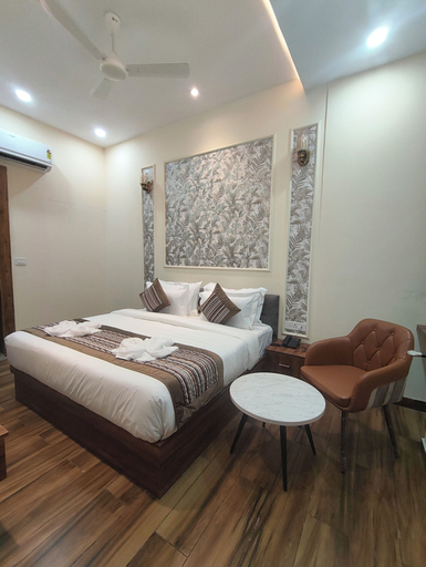 Room 2, Prema Inn Hotel & Restaurant, Gautam Buddha Nagar