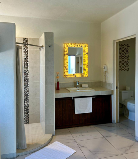 Bathroom 3, Paraiso Azul Hotel, Comondú