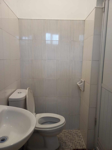 Bathroom 2, Pas-it Hostel Sagada, Sagada