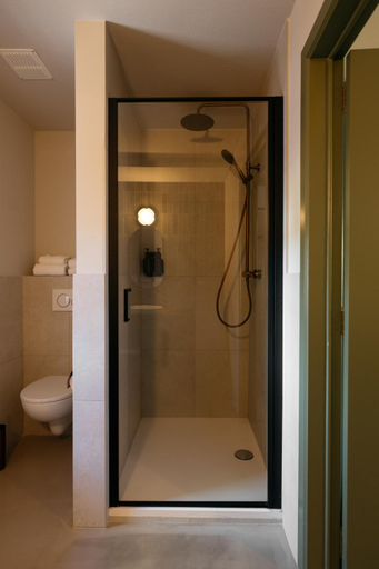 Bathroom 3, Blanckthys Hotel Voeren, Limburg