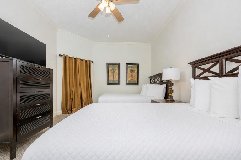 Room 4, Phoenix West 806 3 Bedroom Condo, Baldwin