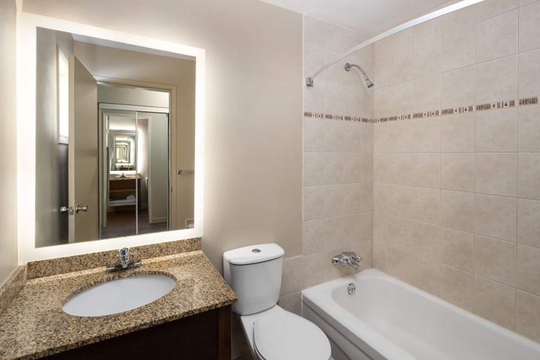 Bathroom 5, Ramada by Wyndham Campbell River, Comox-Strathcona