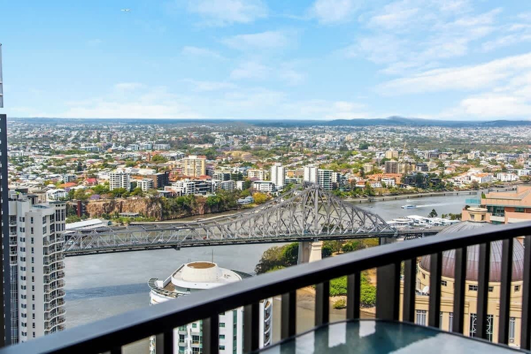 Interior 3, Top Floor! 2bed/2bath/1car/pool ~ Views ~ CBD, Brisbane