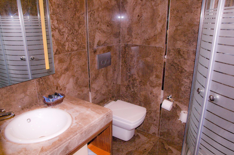 Bathroom 5, Kerimbey Otel, Gemlik