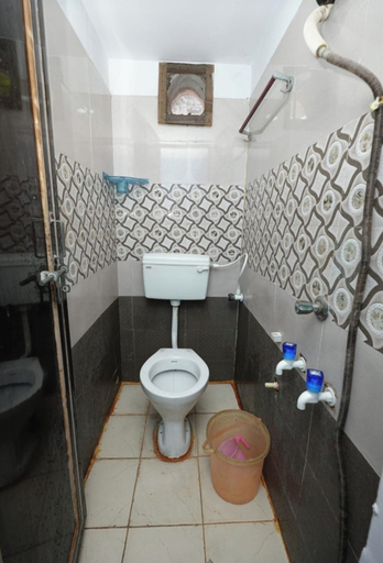 Bathroom 2, Sri Balaji Hotel, Krishna
