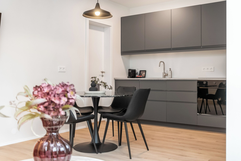 Dining 5, Njálsgata Apartments by Heimaleiga, Reykjavík
