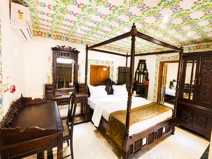 Bedroom 2, Suroth Mahal Hotel, Karauli