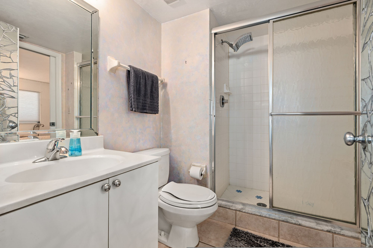 Room 4, Oceanfront 3BR Balcony Indoor Outdoor Pools, Volusia