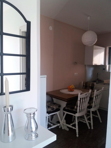 Others 5, Marty Apartment, Rogoznica