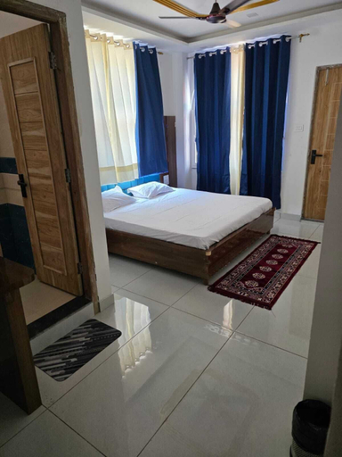 Room 1, The Vintage Barn, Bilaspur