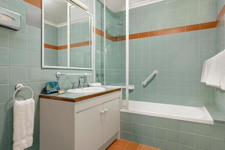 Bathroom 4, Quest Waterfront, Hobart
