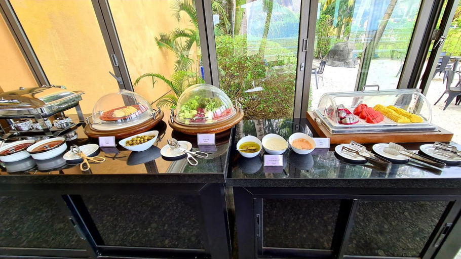 Dining 2, 1 Bedroom Beach Villa Apartment, Koh Chang