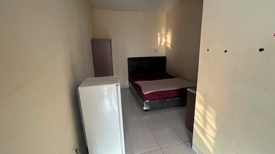 Room 3, Collection O near Taman Semanggi, Central Jakarta