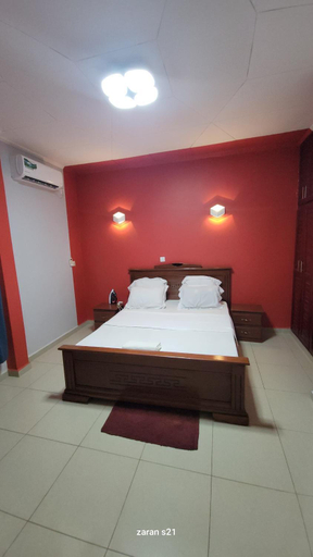 2, HOTEL Appart B4U, Mfoundi