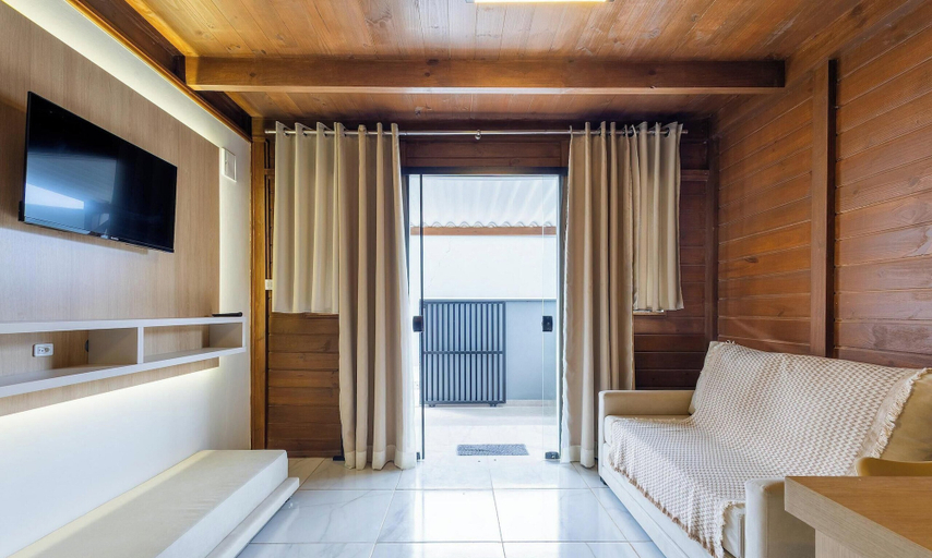 Living area 5, Chalet in Condo w/ Barbecue and Bonfire Vil0004, Penha