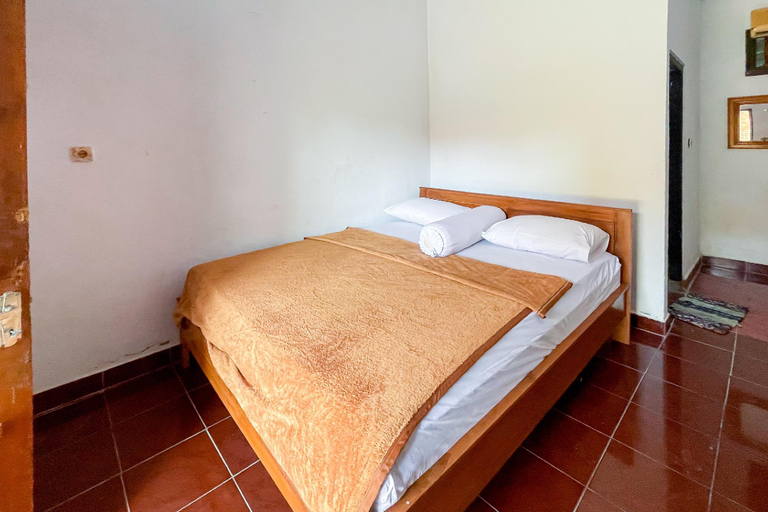 Bedroom 2, Guest House Surya Ayu Permai Buleleng Mitra RedDoorz, Buleleng