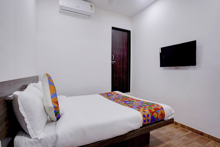 Room 5, Fabhotel Dwarka Inn, Nashik