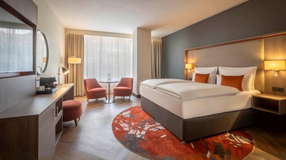 Bedroom 2, Clayton Hotel Berlin, Tiergarten, Berlin