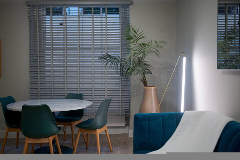5, Stylish Hyde Park Apartment (PS2), London