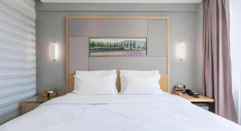Bedroom 2, Lavande Hotels·Qingdao Wusi Square, Qingdao