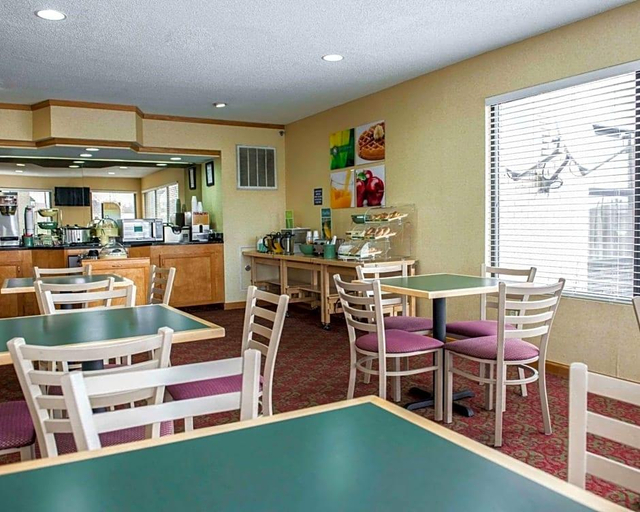 Food & Drinks 5, Quality Inn and Suites Indianapolis, Marion