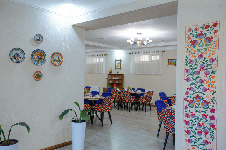Restaurant 4, Shergiron Plaza, Buxoro
