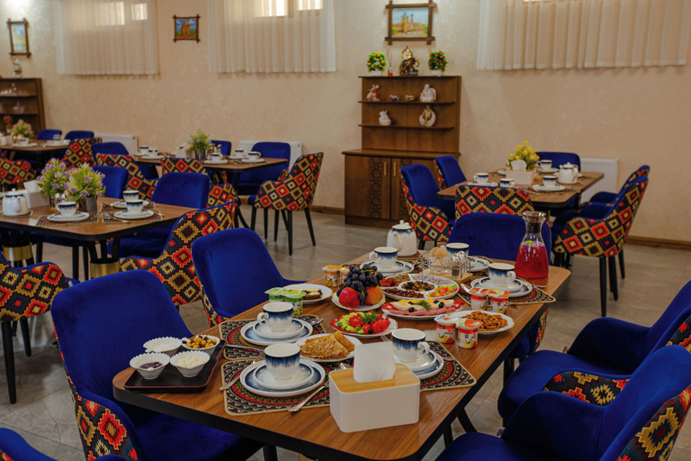 Restaurant 5, Shergiron Plaza, Buxoro