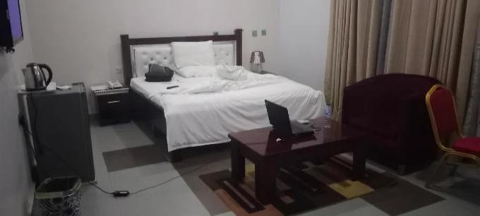 2, COCOS Hotel & Gardens, AbujaMun
