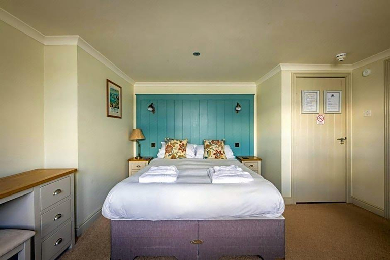 Bedroom 4, Edgcumbe Arms, Cornwall