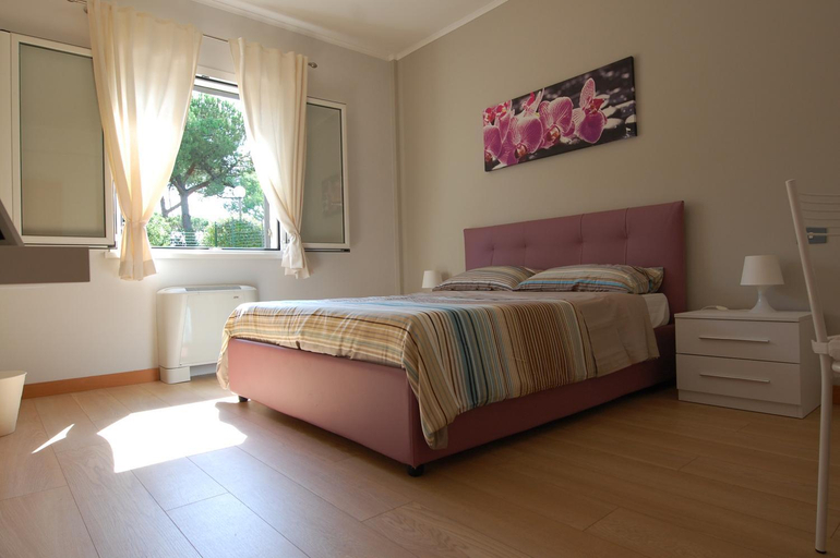 Bedroom 2, Vacanze Romane Olgiata, Rome