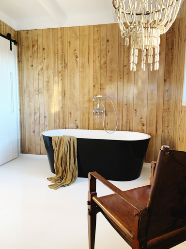Bathroom 5, Esperance Chalet Village, Esperance