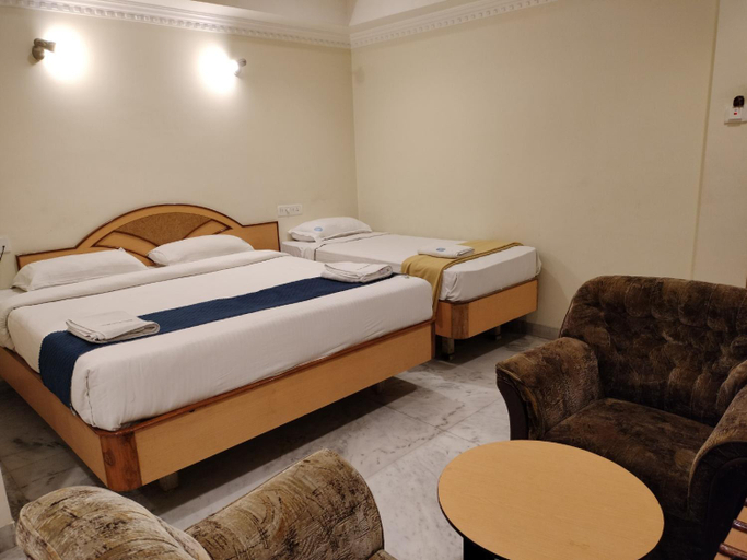 Bedroom 3, Hotel Annamalai, Tiruchirappalli