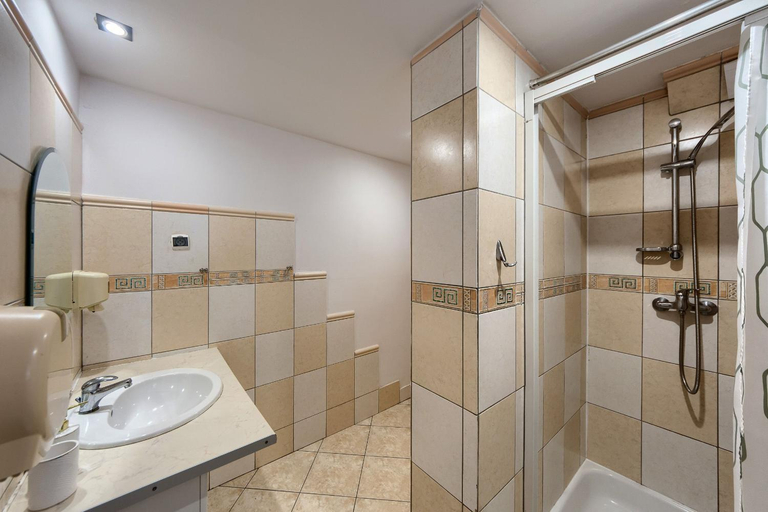 Shower 5, Willa Anna Nowotarska Centrum Zakopane, Tatra