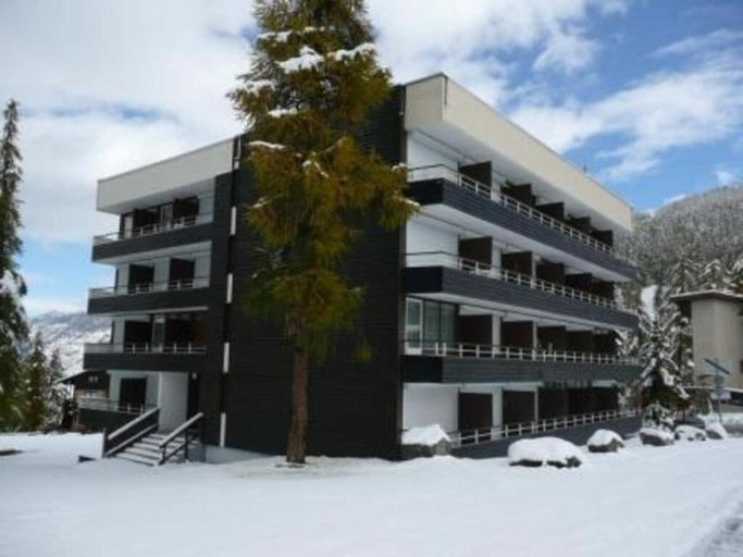 4, Apartment in Vars near Ski Slopes, Hautes-Alpes