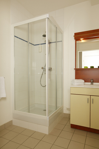 Bathroom 3, Appart City Classic Rennes Beauregard, Ille-et-Vilaine