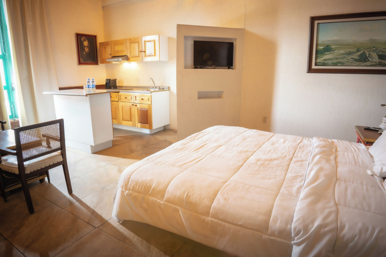 Room 2, Suites Elvira by Posada la Ermita, Allende