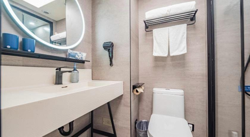 Bathroom 3, Hanting Hotel Chengdu Wuhou Ci Yongfeng, Chengdu