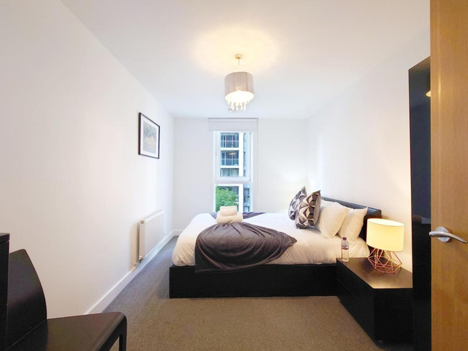Bedroom 2, Deluxe Two Bed Apartment with River & City View, London