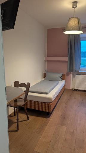 5, Hotel Zachskorn UG, Dachau