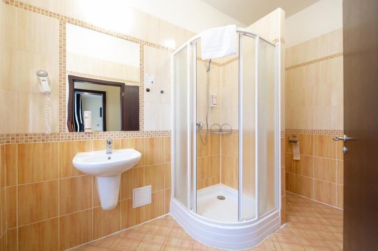 Bathroom 3, Parkhotel Terezín, Litoměřice