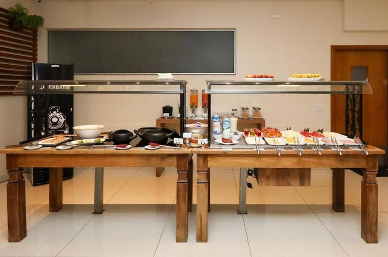 Food & Drinks 4, Hotel Amsterdam Montes Claros (ex. eSuites Montes Claros by Atlantica), Montes Claros