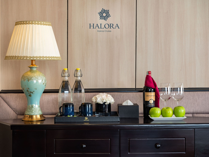 Food and drink, Halora Kairos Cruise, Hạ Long