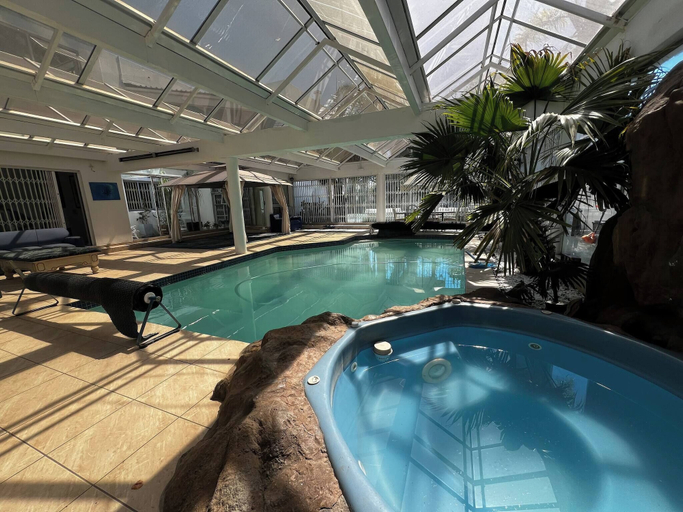 Pool 3, 3 Bedroom Luxury Villa - Sleeps 6 With Optional Spa Access, City of Cape Town