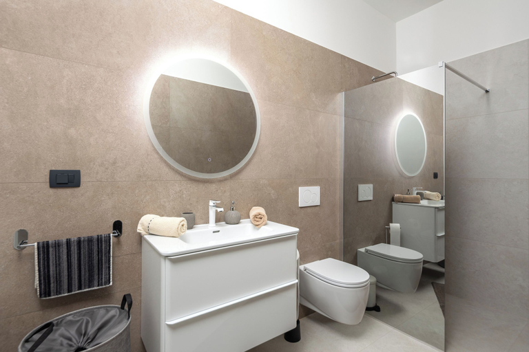 Bathroom 2, Villa Peliceti With Grand Pool, Marčana